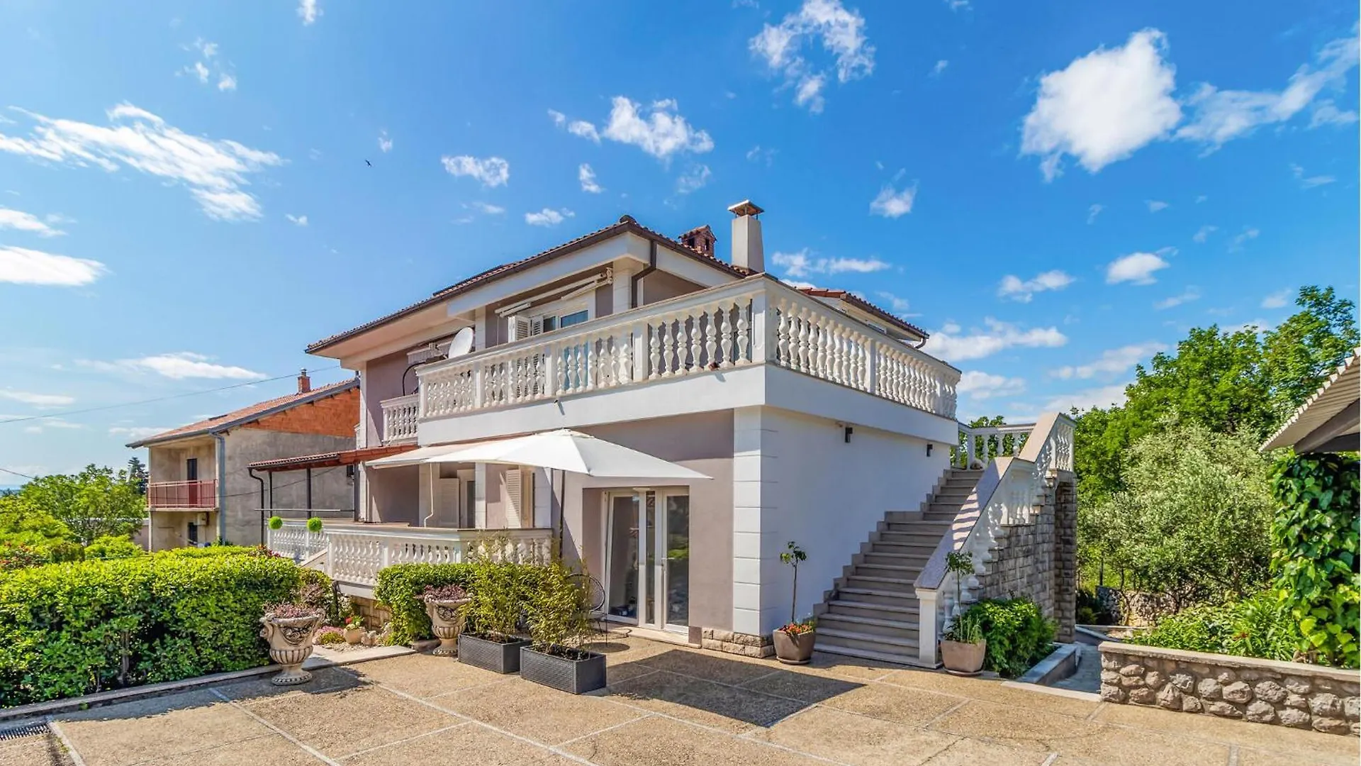 Lovely Apartment In Jadranovo With Wifi