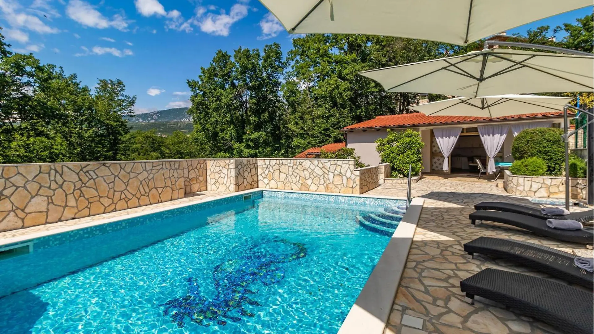 Lovely Apartment In Jadranovo With Wifi